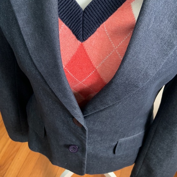 Blazer - Picture 3 of 7